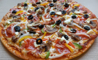 Pizza Alitas food