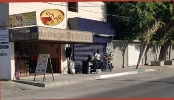 Rico Café outside