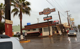 Taquería El Flamazo outside