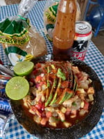 Mariscos El Chaldio food