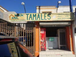 Tamal Es México outside