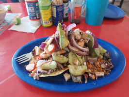 Mariscos Los Toldos food