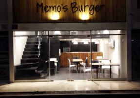 Memo's Burger inside