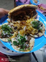 Taquería García food