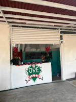 Kore's Pizza outside