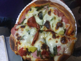 Roca Pizza food