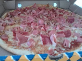 Letto's Pizza food