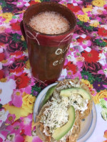 Pozoleria Doña Cheli food