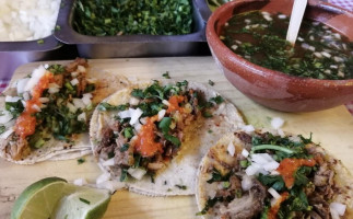 Tacos De Barbacoa De Res Calentanos food