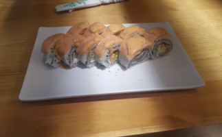 Sushi Y Así food