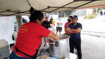 Barbacoa Y Menudo La DueÑa food