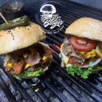 Gioburger Hamburguesas Al Carbon food