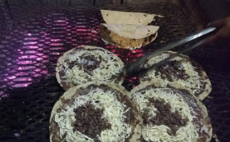 Tlayudas De La Tia Azalea O Cenaduria Shaday food