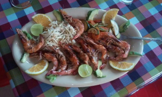 Flamingos Carnes Y Mariscos food