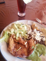 Los Portales food