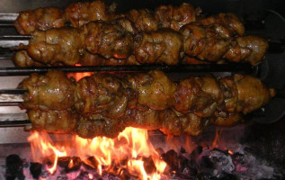 Poyoo: Pollos Rostizados A La Leña food