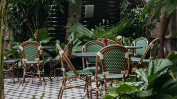 Mahalo Cocina Y Jardin outside