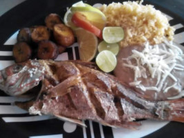 Mariscos El Jarocho food