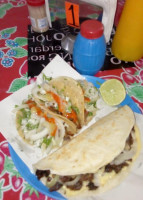 Taqueria Los Compadres De Escarcega food