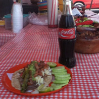 Tacos El Rayo food