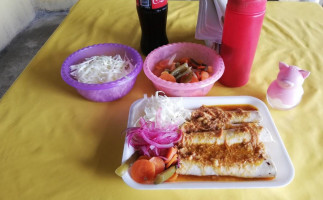 Tacos De Cochinita La Cabañita food