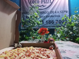 Coco Pizza food