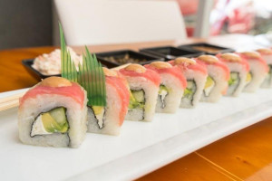 Tokio Sushi Roll food