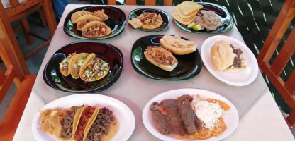 Tacos Villamelon Las Gaoneras food