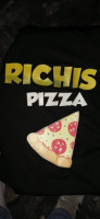 Richis Pizza food