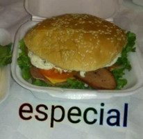 Hamburguesas El Greñas food