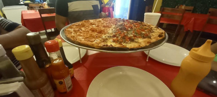 Eduardo's Pizza food