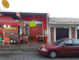 Taqueria Tacazo outside