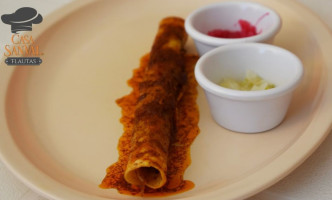 Casa Sanval Flautas food