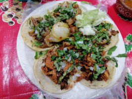 El Pastorcito Tacos Y Dogos food