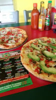 Rodeo Cruzeli's Pizza food