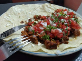 Taquería Laurita food