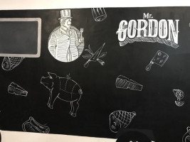 Mr. Gordon Taqueria inside