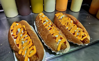 Hotdogs El&en food