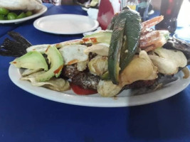 Mariscos El Cuñado food