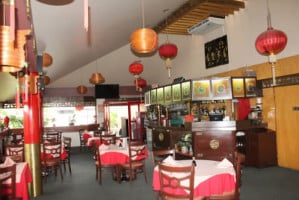 Giles Wok Comida China Morelos inside