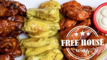 Free House Wings (alitas) food