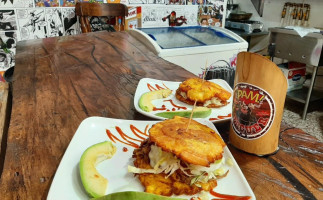 Pao'sburguer Aguazul Platos Especiales Hamburguesa Perros Salchipapa 10 Am 3 Am 24hrs food