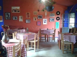 Pizzeria Moctezuma inside