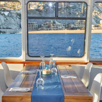 Cabo Wave Luxury Dinner Cruise food