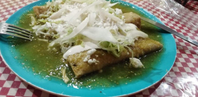 Antojitos Mexicanos food