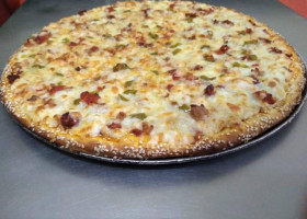 Veneto's Pizza food