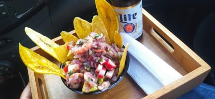 Luigui’s Mariscos food