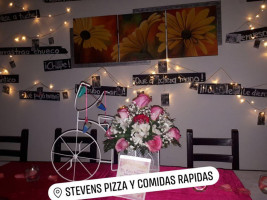 Steven's Pizza Y Comidas Rapidas food