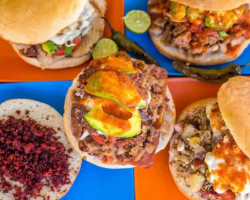 Tortas Thuhme food