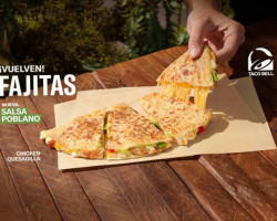 Taco Bell Cartago Centro food